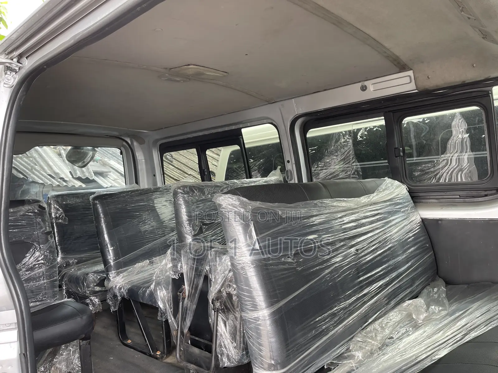 Toyota HiAce 2012 Silver