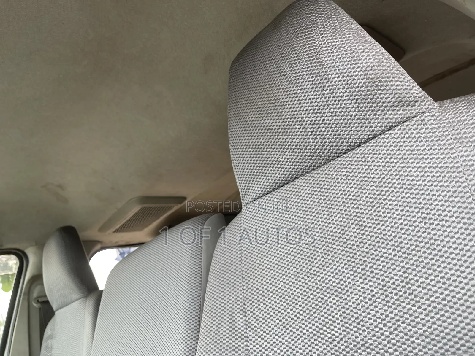 Toyota HiAce 2012 Silver