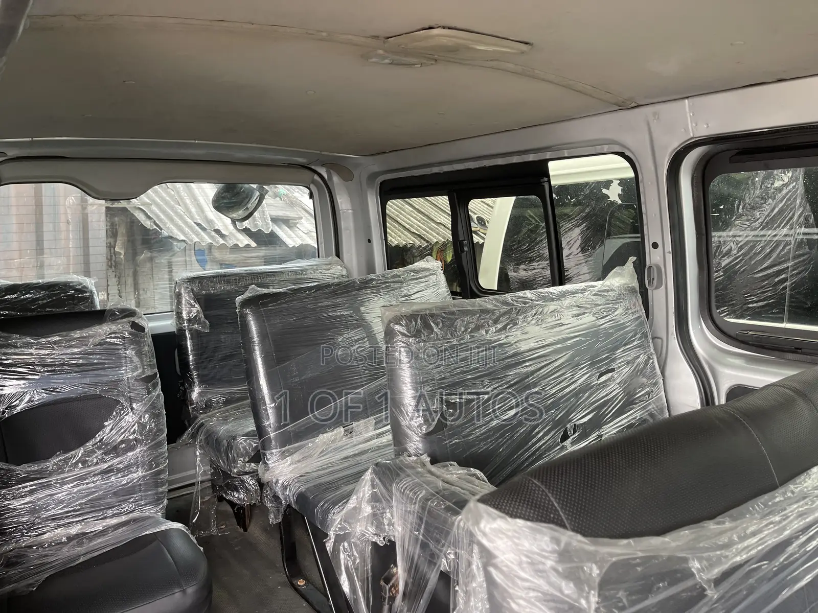 Toyota HiAce 2012 Silver