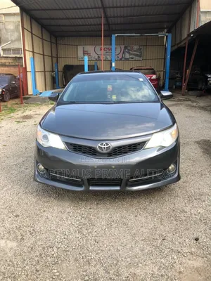 Toyota Camry SE 4dr Sedan (2.5L 4cyl 6A) 2012 Gray