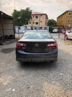 Toyota Camry SE 4dr Sedan (2.5L 4cyl 6A) 2012 Gray