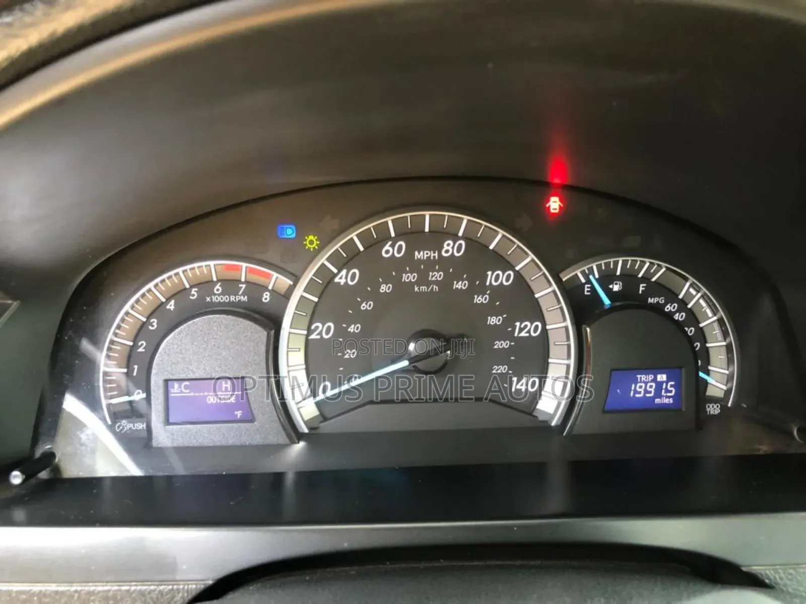 Toyota Camry SE 4dr Sedan (2.5L 4cyl 6A) 2012 Gray