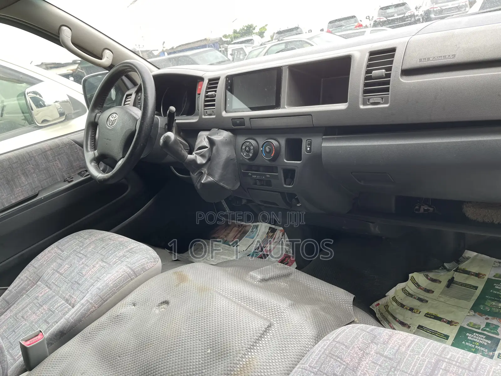 Toyota HiAce 2014 White