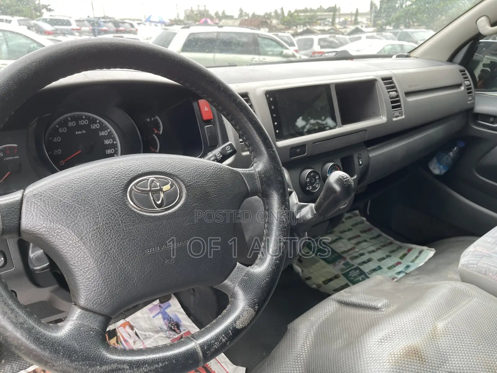 Toyota HiAce 2014 White