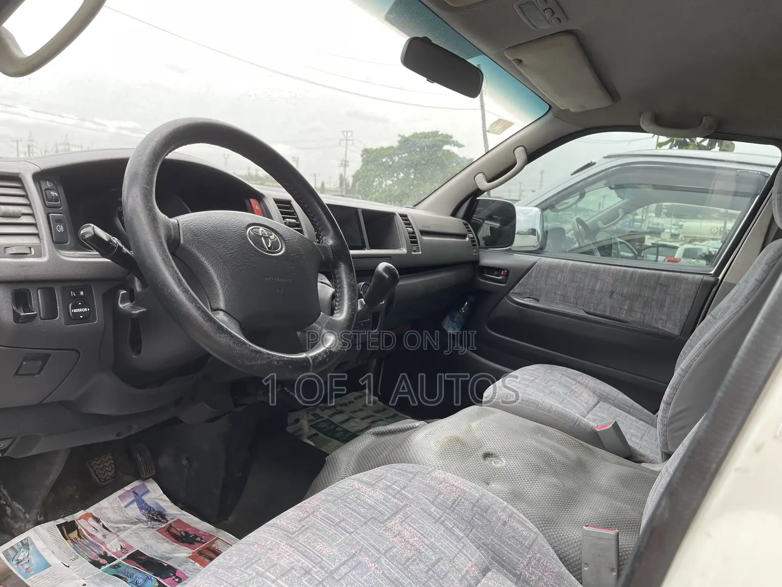Toyota HiAce 2014 White
