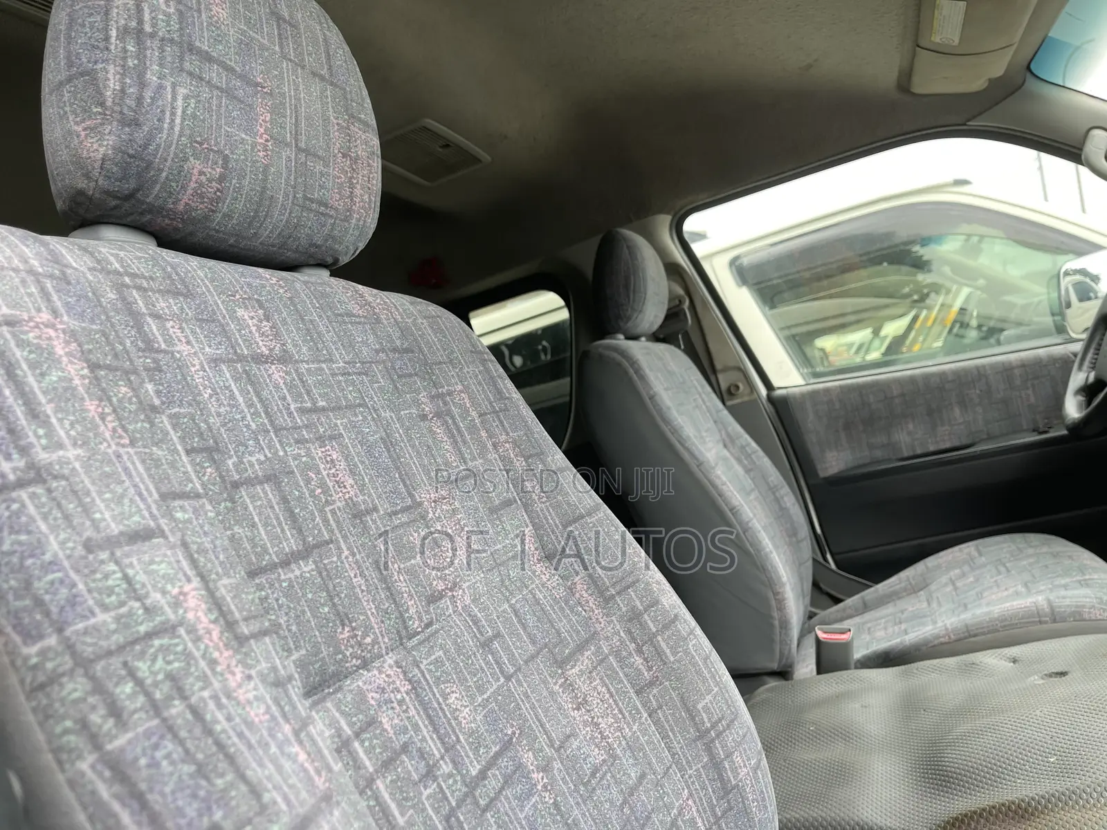 Toyota HiAce 2014 White