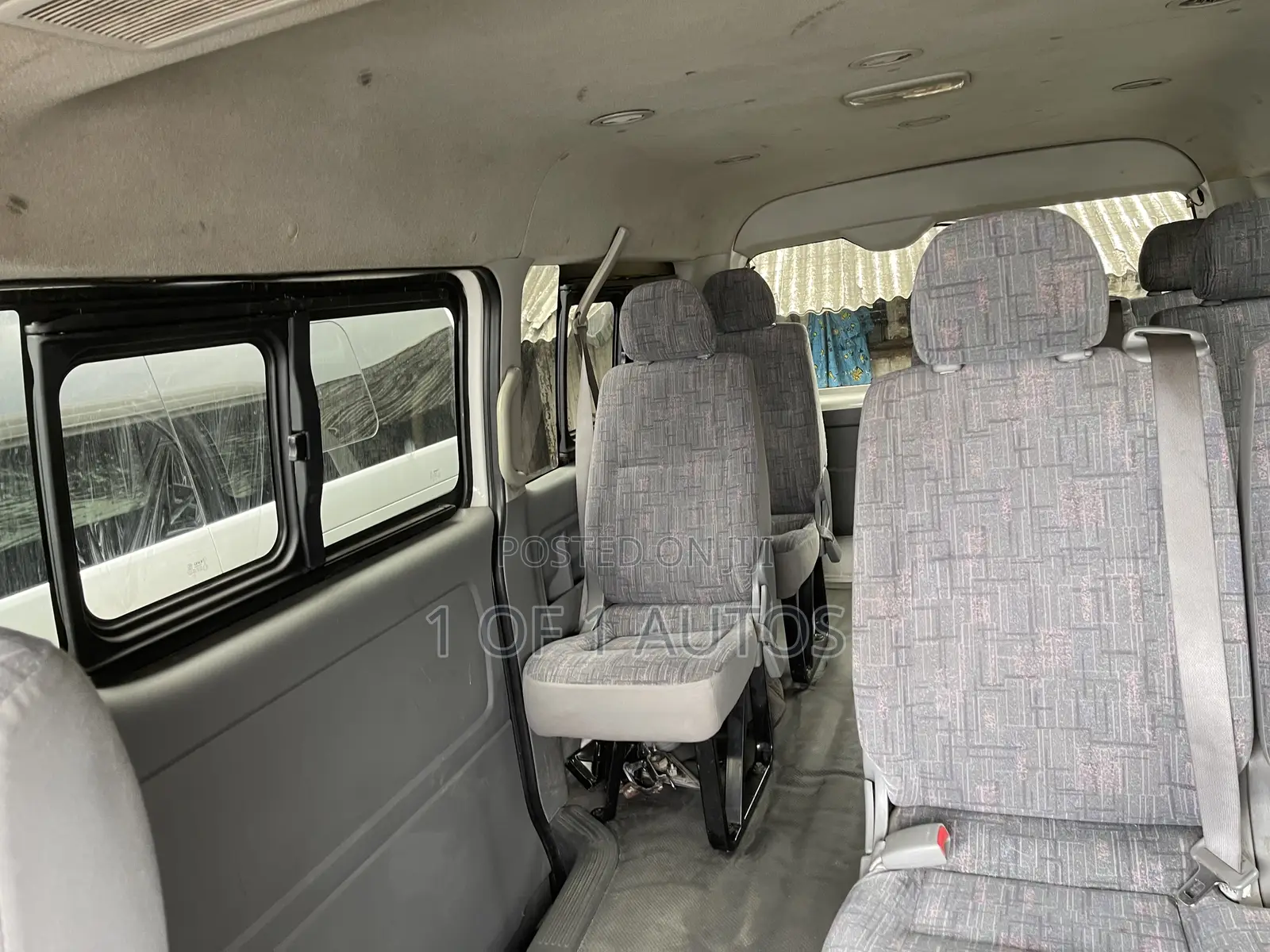 Toyota HiAce 2014 White