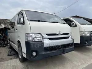 Toyota HiAce 2014 White