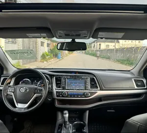 Toyota Highlander XLE 4dr SUV (3.5L 6cyl 6A) 2015 Black