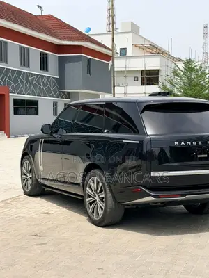 Land Rover Range Rover Vogue 2023 Black