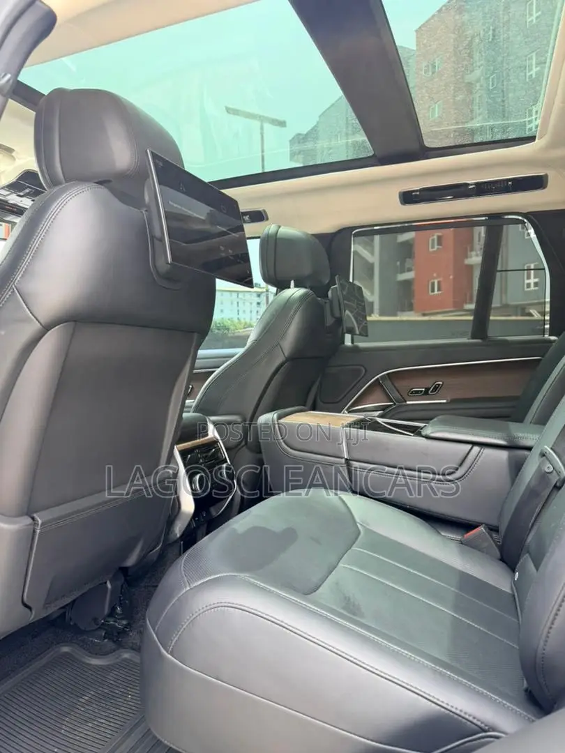Land Rover Range Rover Vogue 2023 Black