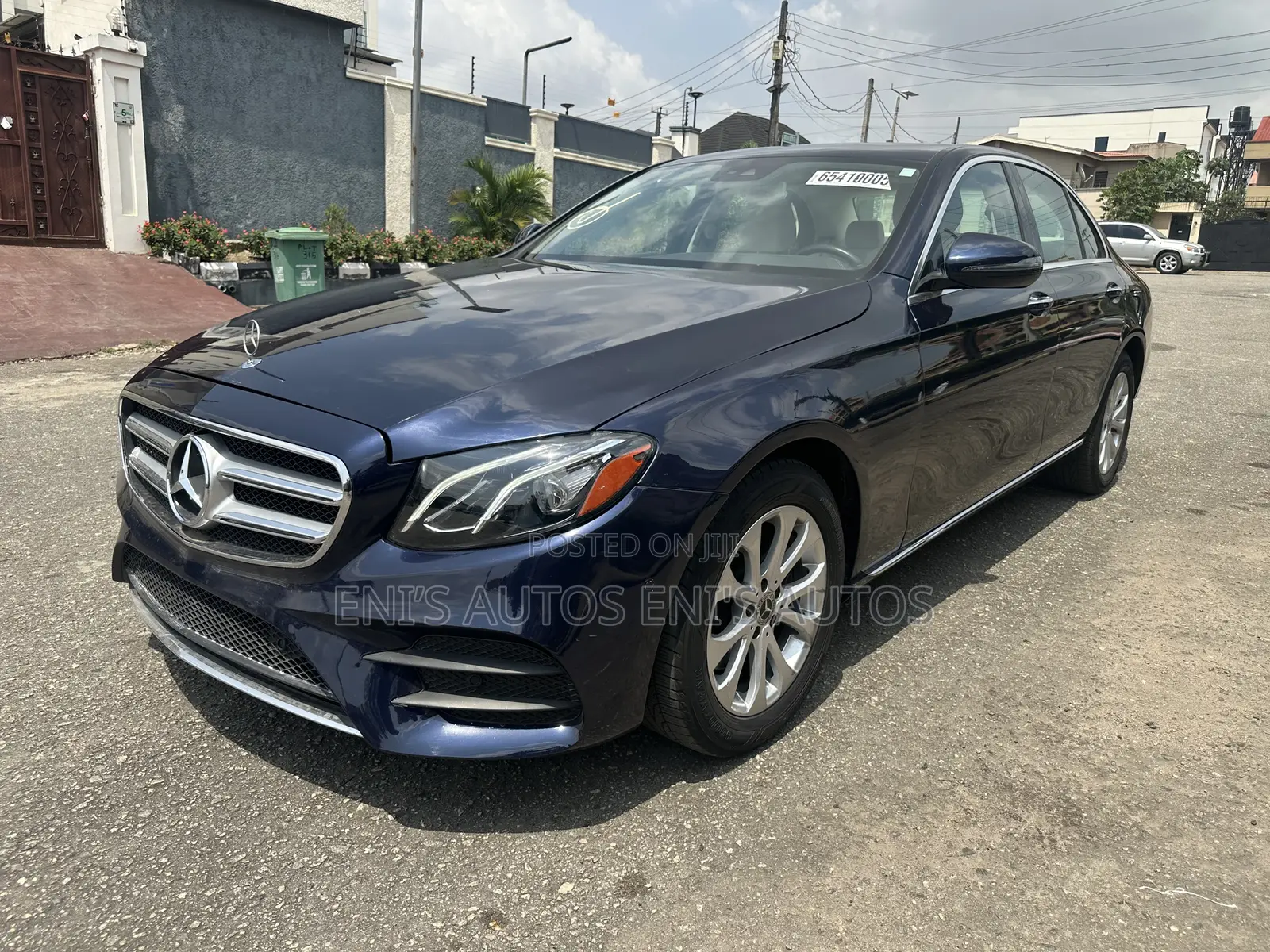 Mercedes-Benz E300 2018 Blue