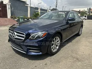 Mercedes-Benz E300 2018 Blue