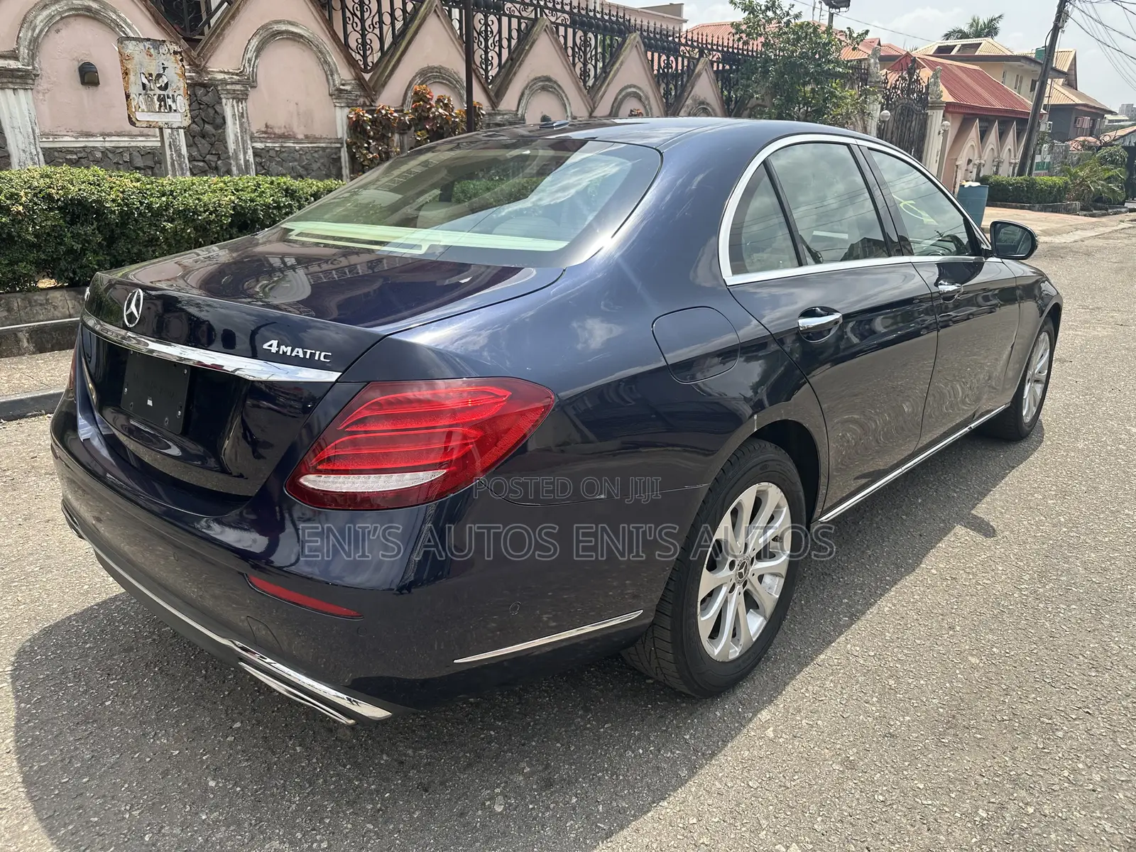Mercedes-Benz E300 2018 Blue