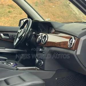 Mercedes-Benz GLK-Class Base GLK 350 4dr AWD 4MATIC (3.5L 6cyl 7A) 2015