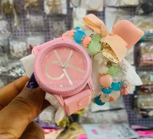 Unisex Ck Wristwatch With Bracelets