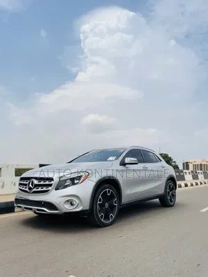 Mercedes-Benz GLA 250 2018 Silver