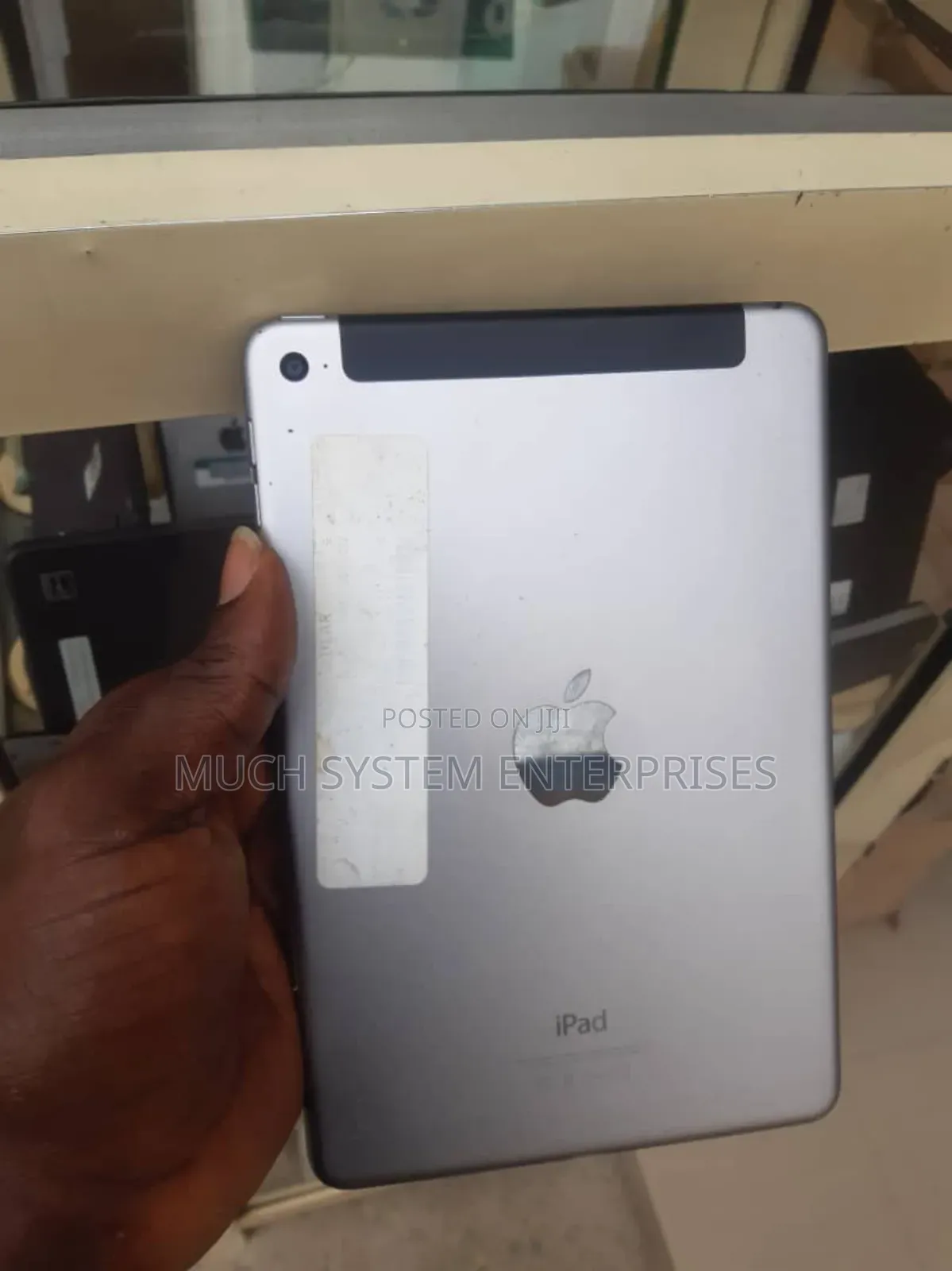 Apple iPad mini 4 128 GB Gray