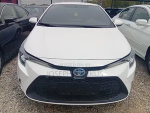 Toyota Corolla 2022 White