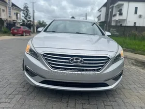 Hyundai Sonata Base Sedan FWD (2.4L 4cyl 6A) 2016 Silver