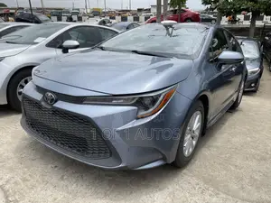 Toyota Corolla LE 2022 Blue