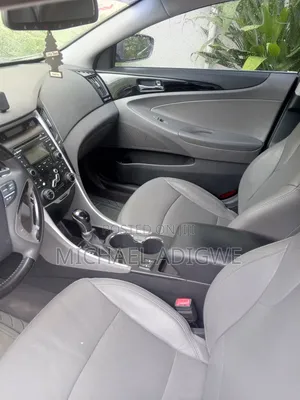 Hyundai Sonata Limited 2.0T Sedan (2.0L 4cyl 6A) 2012 Gray
