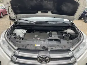 Toyota Highlander XLE AWD 2020 White