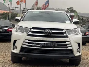 Toyota Highlander XLE AWD 2020 White