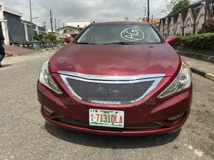 Hyundai Sonata SE Sedan FWD (2.4L 4cyl 6A) 2011 Red