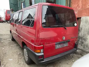 Volkswagen Transporter 2006 Red