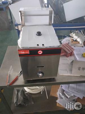 One Basket Gas Deep Fryer