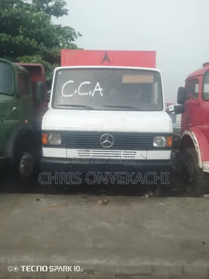 Mezedez Benz 709 Container Truck for Sale