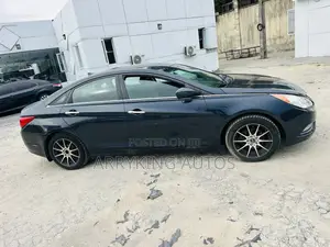 Hyundai Sonata Limited Sedan FWD (2.4L 4cyl 6A) 2013 Blue