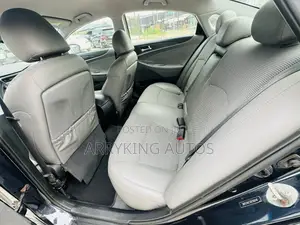 Hyundai Sonata Limited Sedan FWD (2.4L 4cyl 6A) 2013 Blue