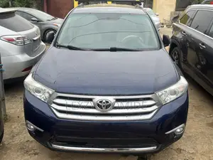 Toyota Highlander Limited 3.5L 2WD 2013 Blue
