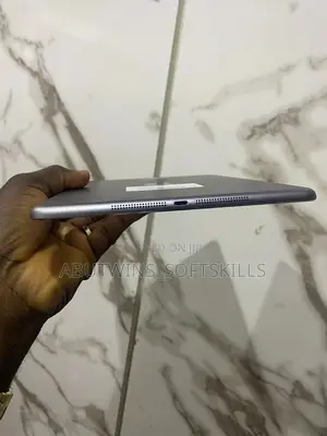 Apple iPad Air 16 GB Silver