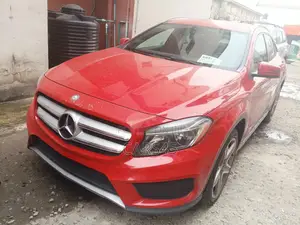 Mercedes-Benz GLA-Class 2016 Red