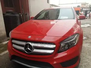 Mercedes-Benz GLA-Class 2016 Red