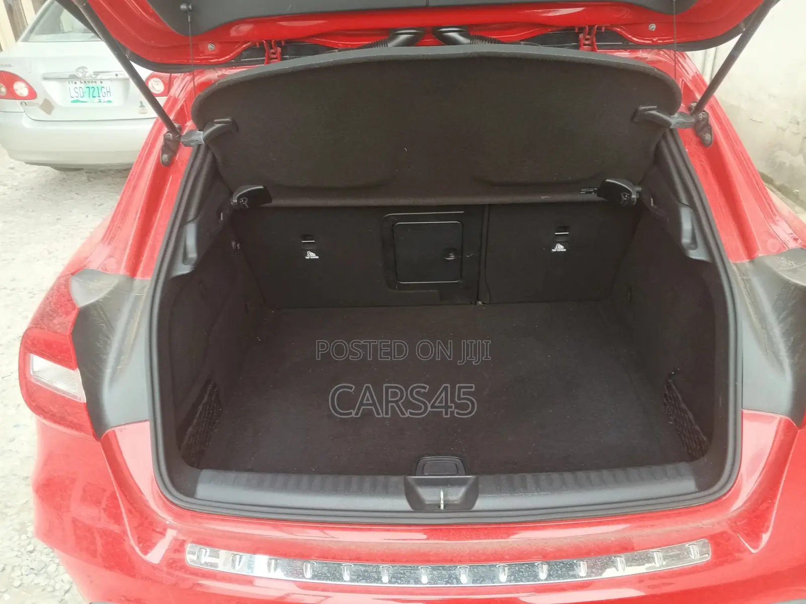 Mercedes-Benz GLA-Class 2016 Red