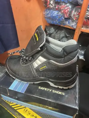 Rock Pad Safety Boot