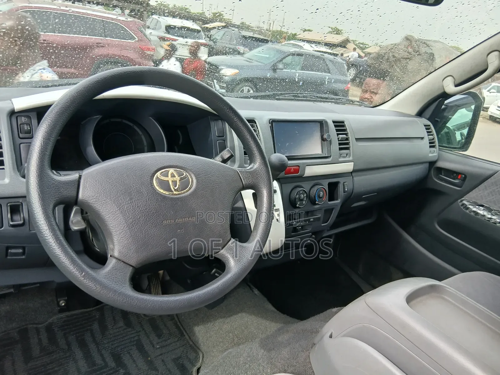 Toyota HiAce 2010 Silver