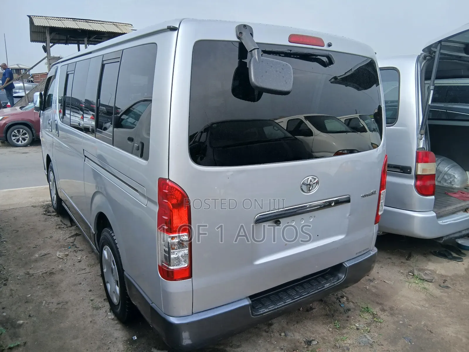 Toyota HiAce 2010 Silver