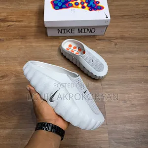 Nike Mind 001 Mules
