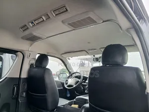 Toyota HiAce 2014 Grey