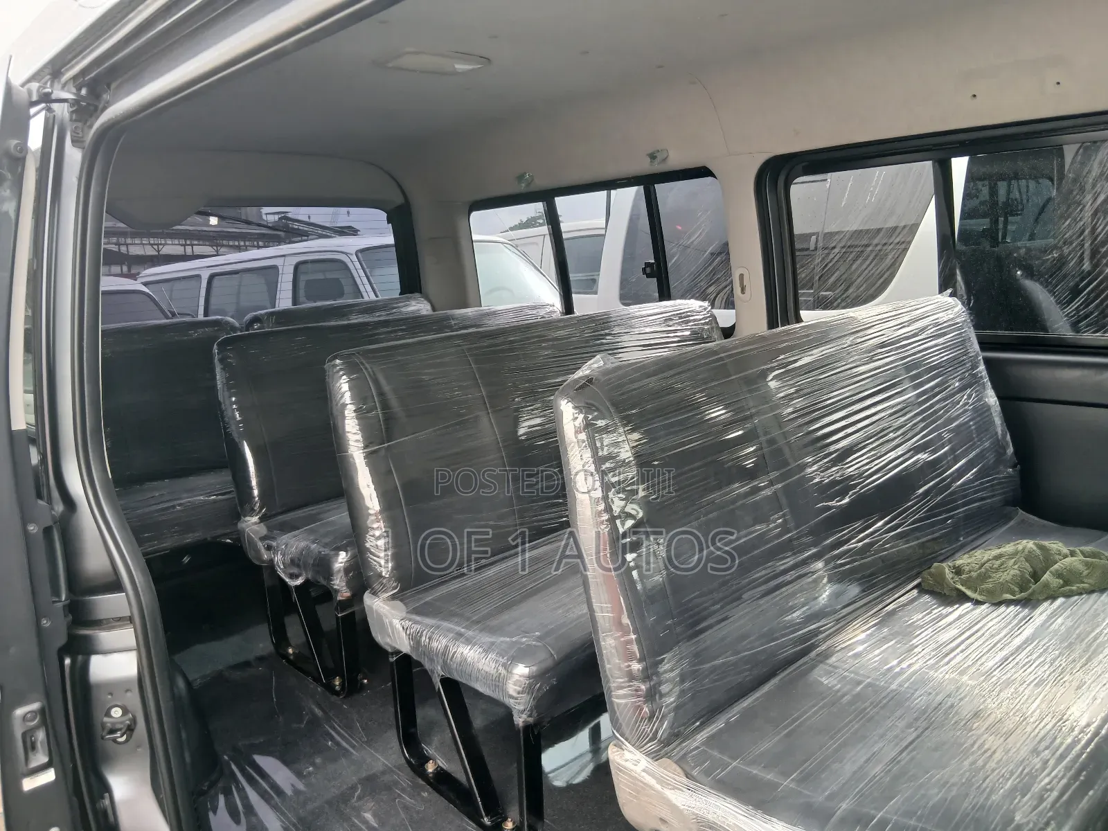 Toyota HiAce 2014 Grey