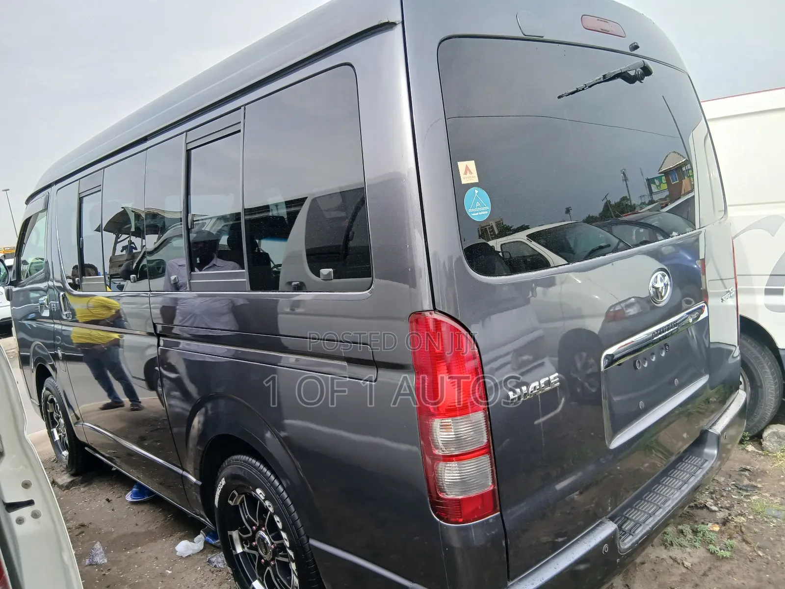 Toyota HiAce 2014 Grey