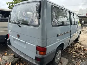 Volkswagen Transporter 2002 Blue