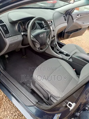 Hyundai Sonata GLS Sedan FWD (2.4L 4cyl 6A) 2011 Blue