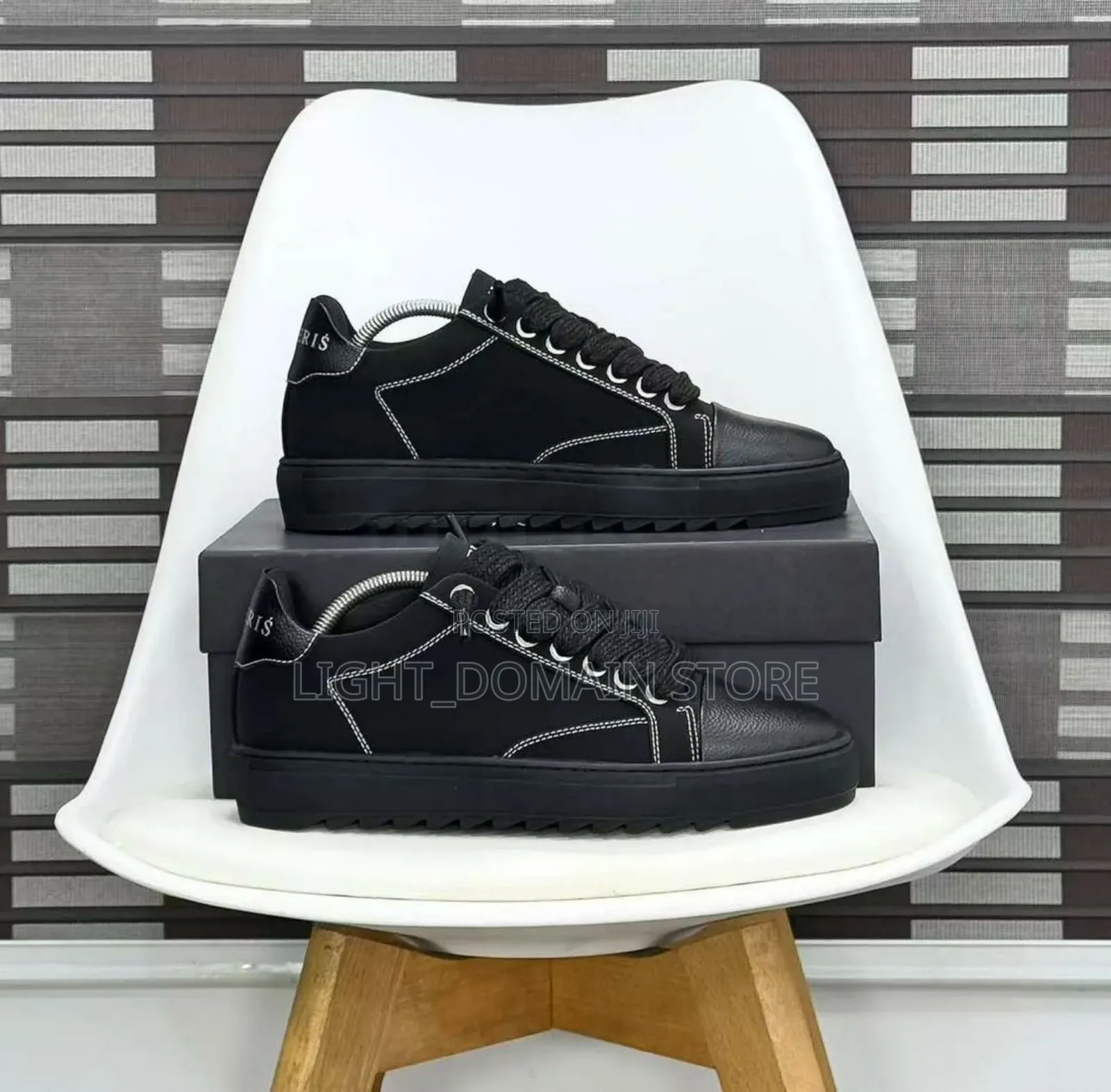 Original Numeric Sneakers