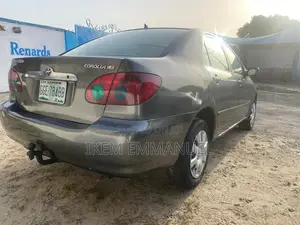 Toyota Corolla 2005 Gray